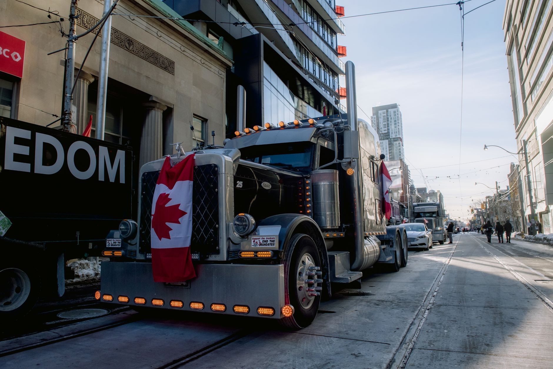 Freight Dispatch & Consulting | How Canada's Trucking Industry Keeps the Country Moving | image1